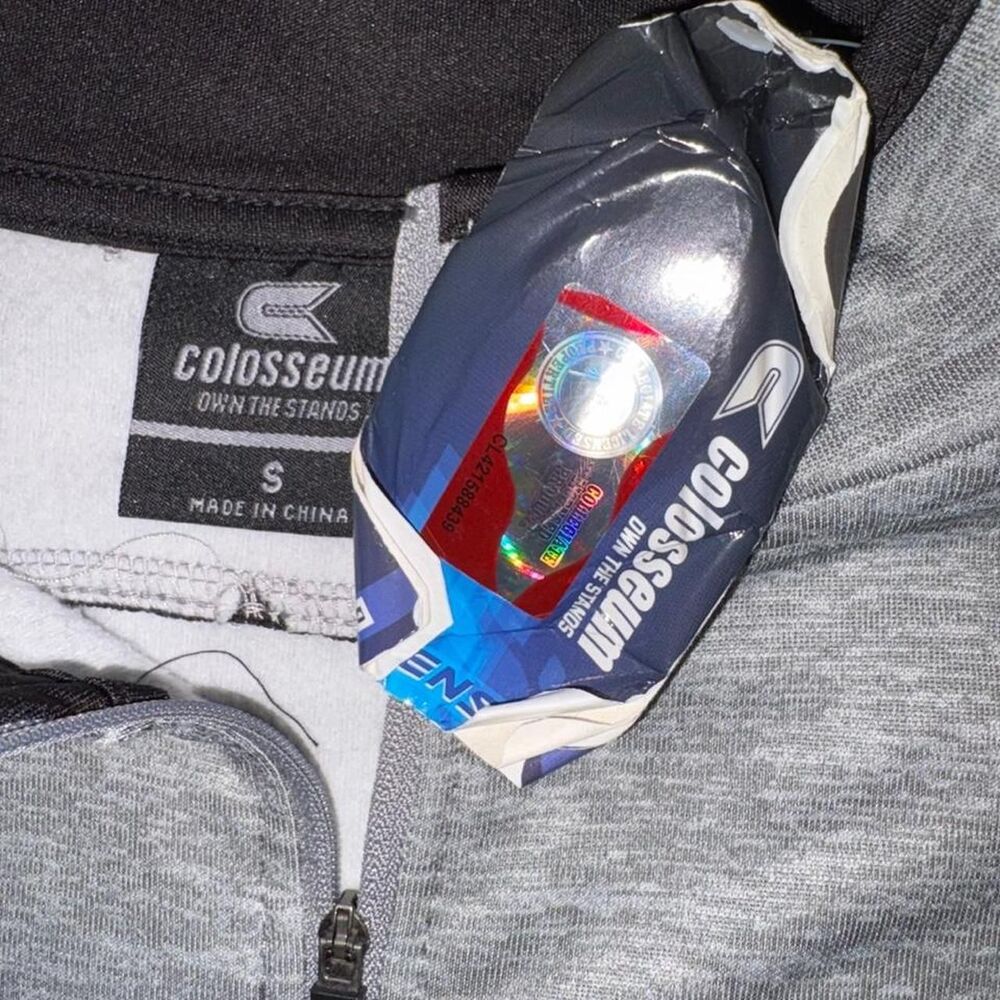 Colosseum Men's Grey T-shirt - Picture 4 of 4